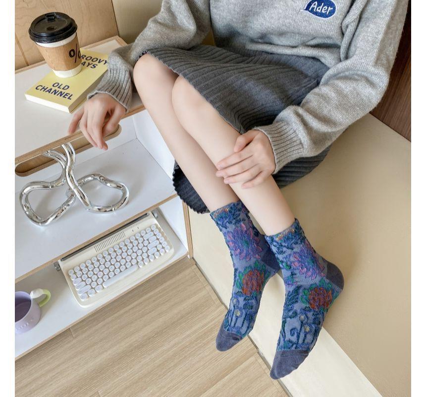 Floral Jacquard Socks Product Image