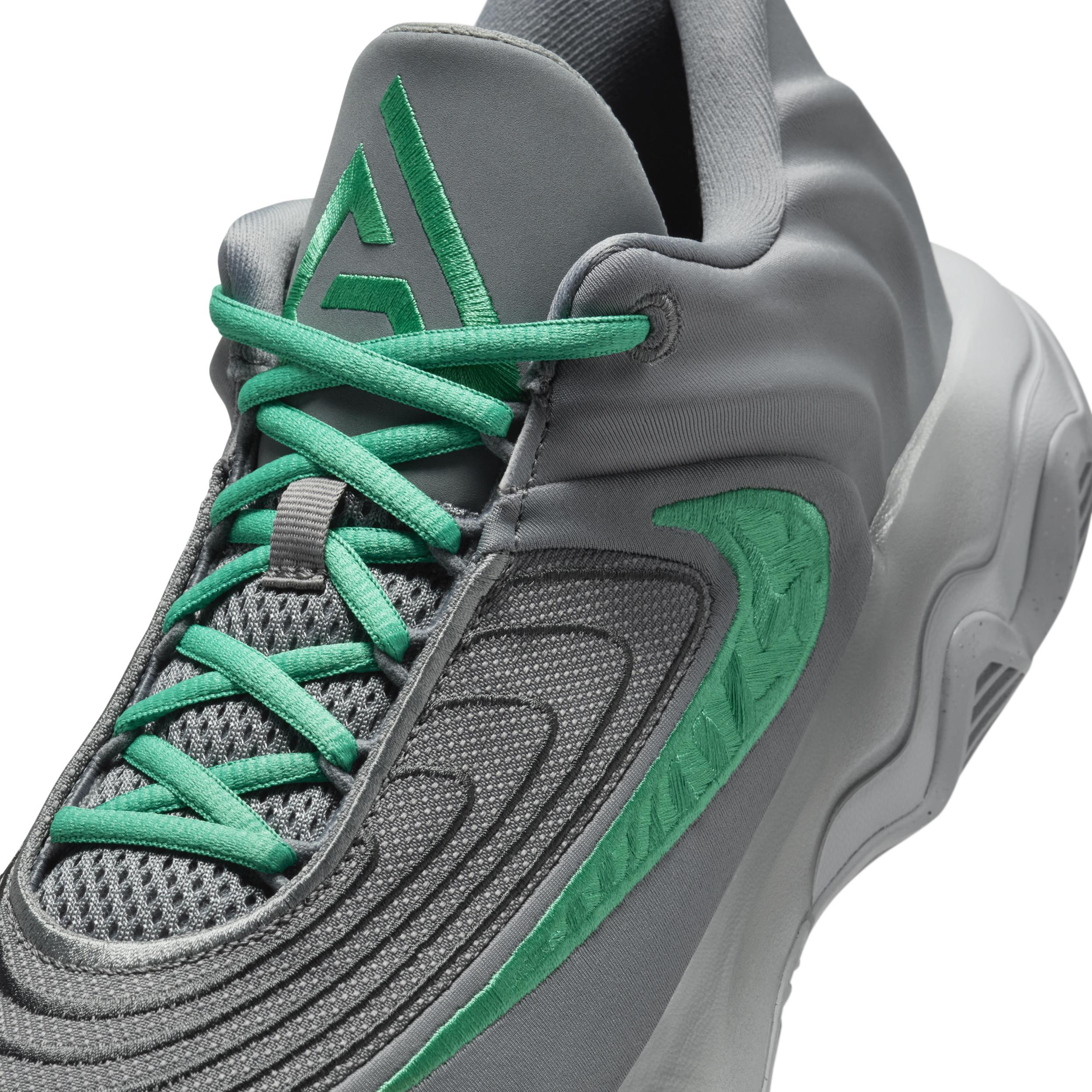 Nike Men's Giannis Immortality 4 Basketball Shoes Product Image