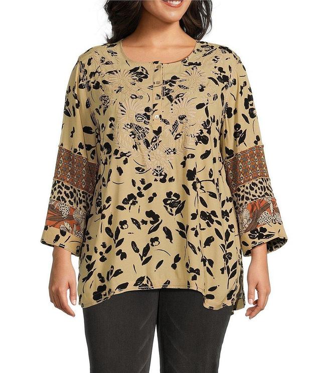 John Mark Plus Size Embroidered Round Neck 3/4 Sleeve Button Up Tunic Top Product Image