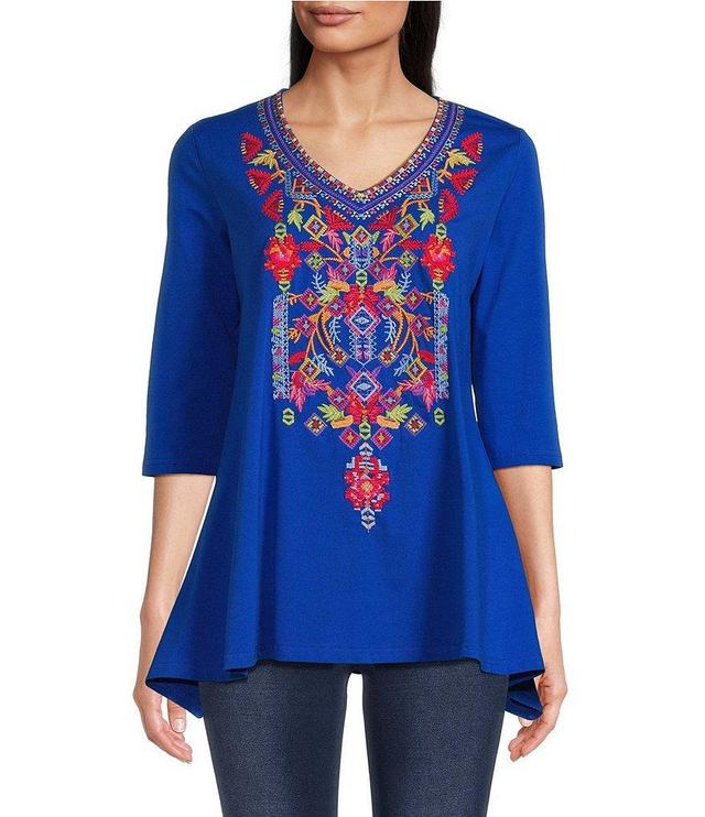 Calessa Petite Size Stretch Woven Embroidered V-Neck 3/4 Sleeve A-Line Tunic Product Image