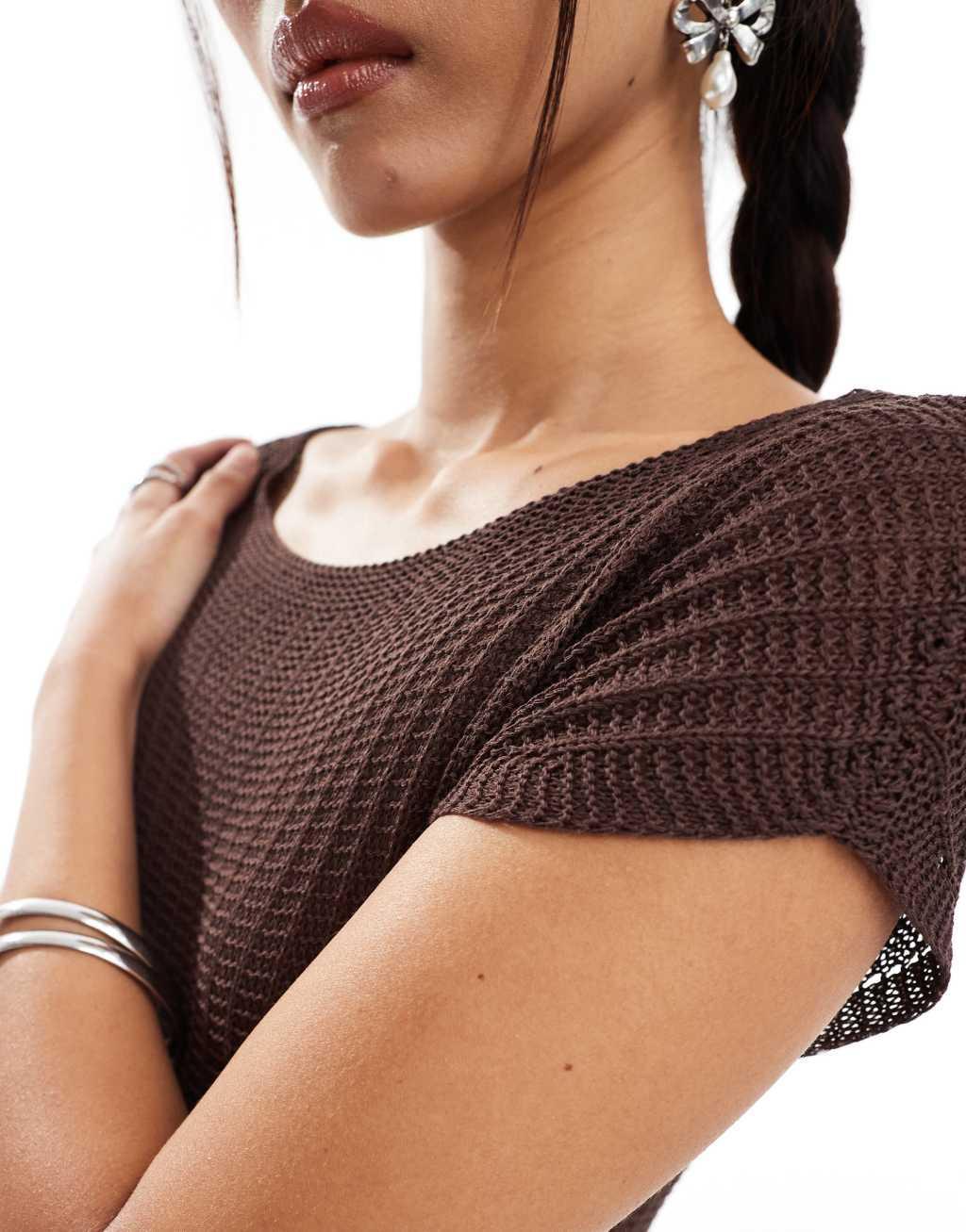 Motel francine knit slash neck cropped tee in brown Product Image