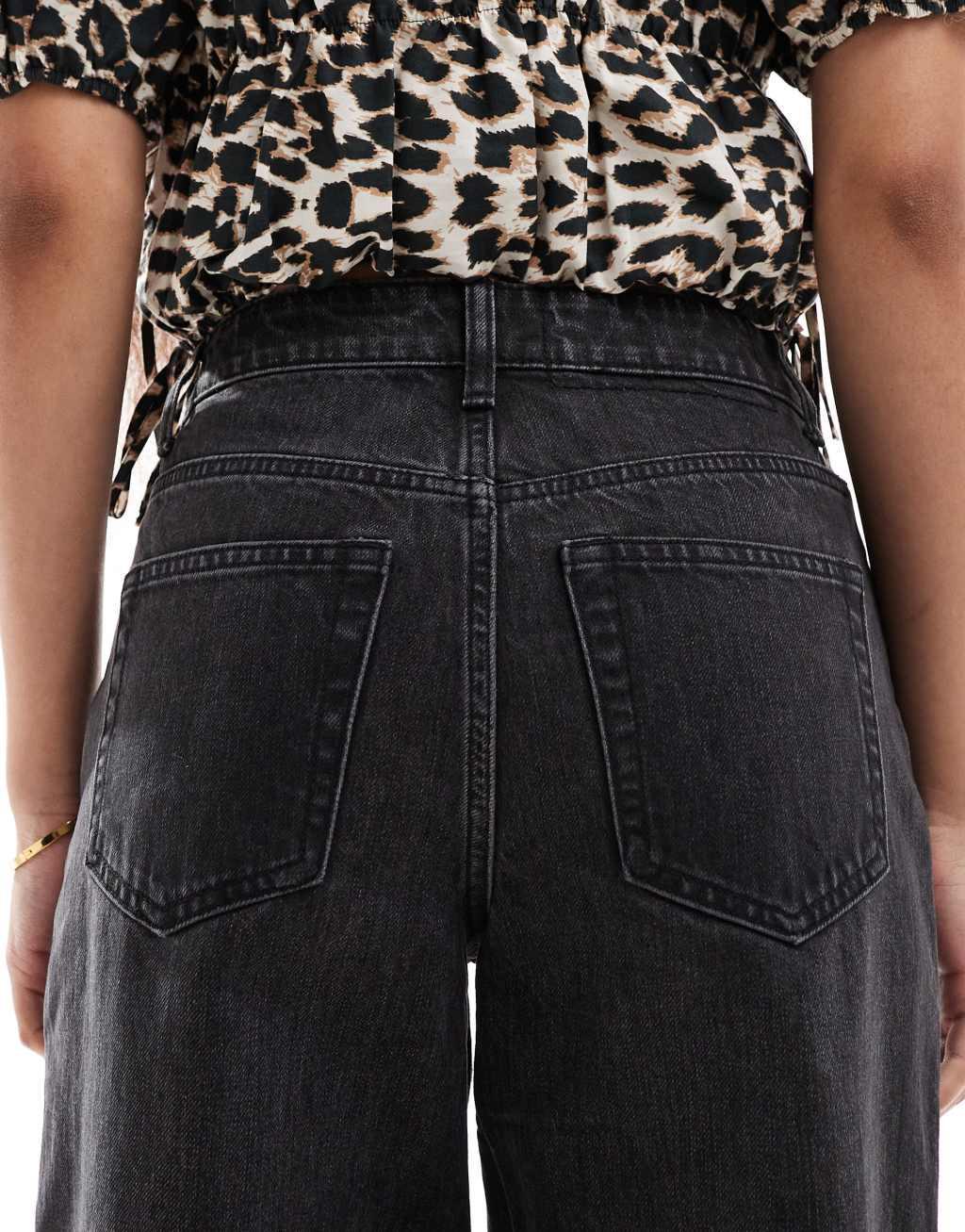 Miss Selfridge Petite highwaist mom jean in black wash Product Image