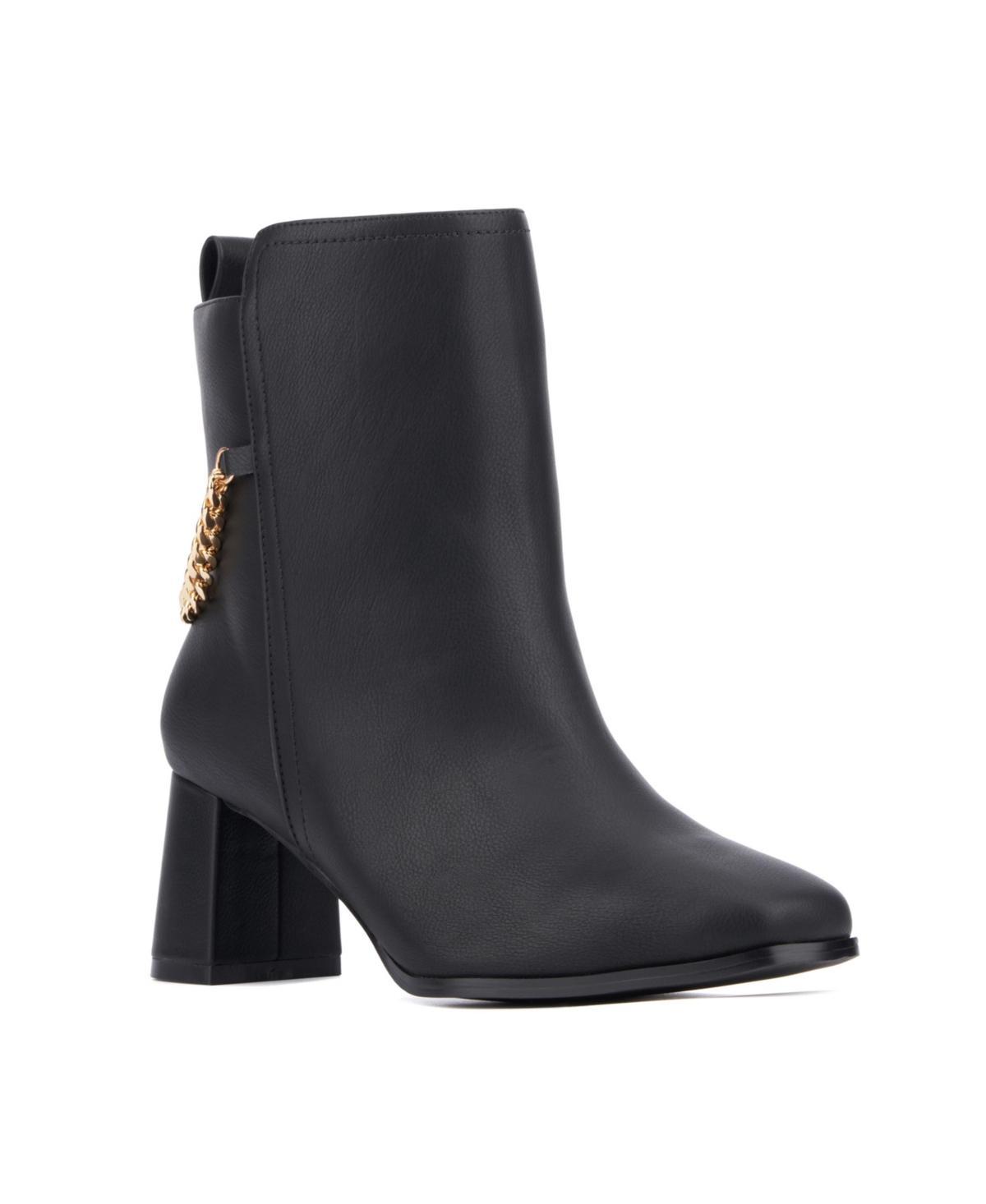 Womens Maire Bootie with chain- Wide width Product Image