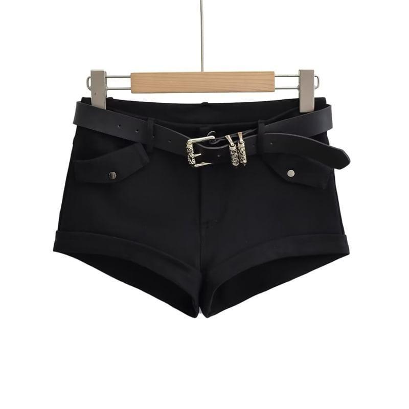 Mid Rise Plain Roll Up Hem Shorts Product Image