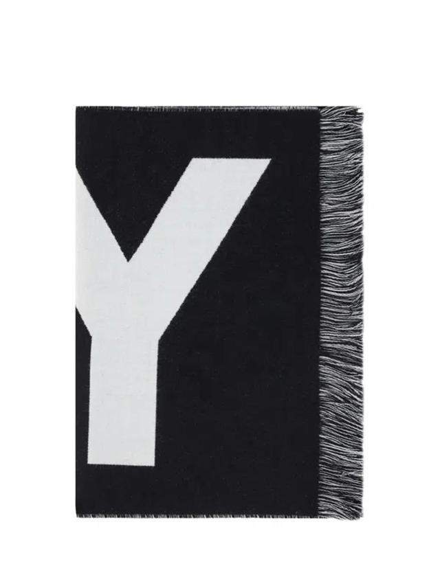 Scarf In Black Product Image