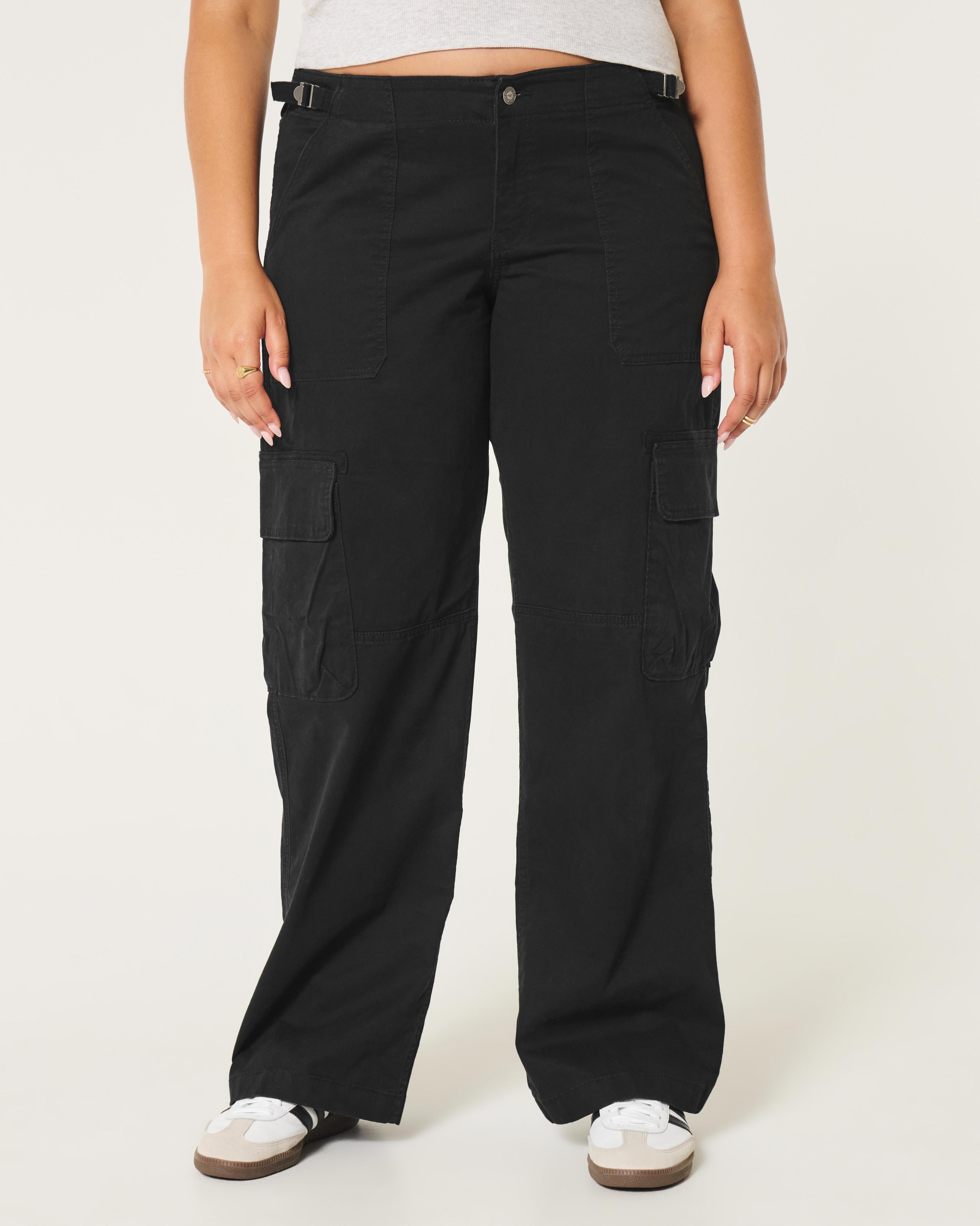 Low-Rise Baggy Cargo Pants Product Image