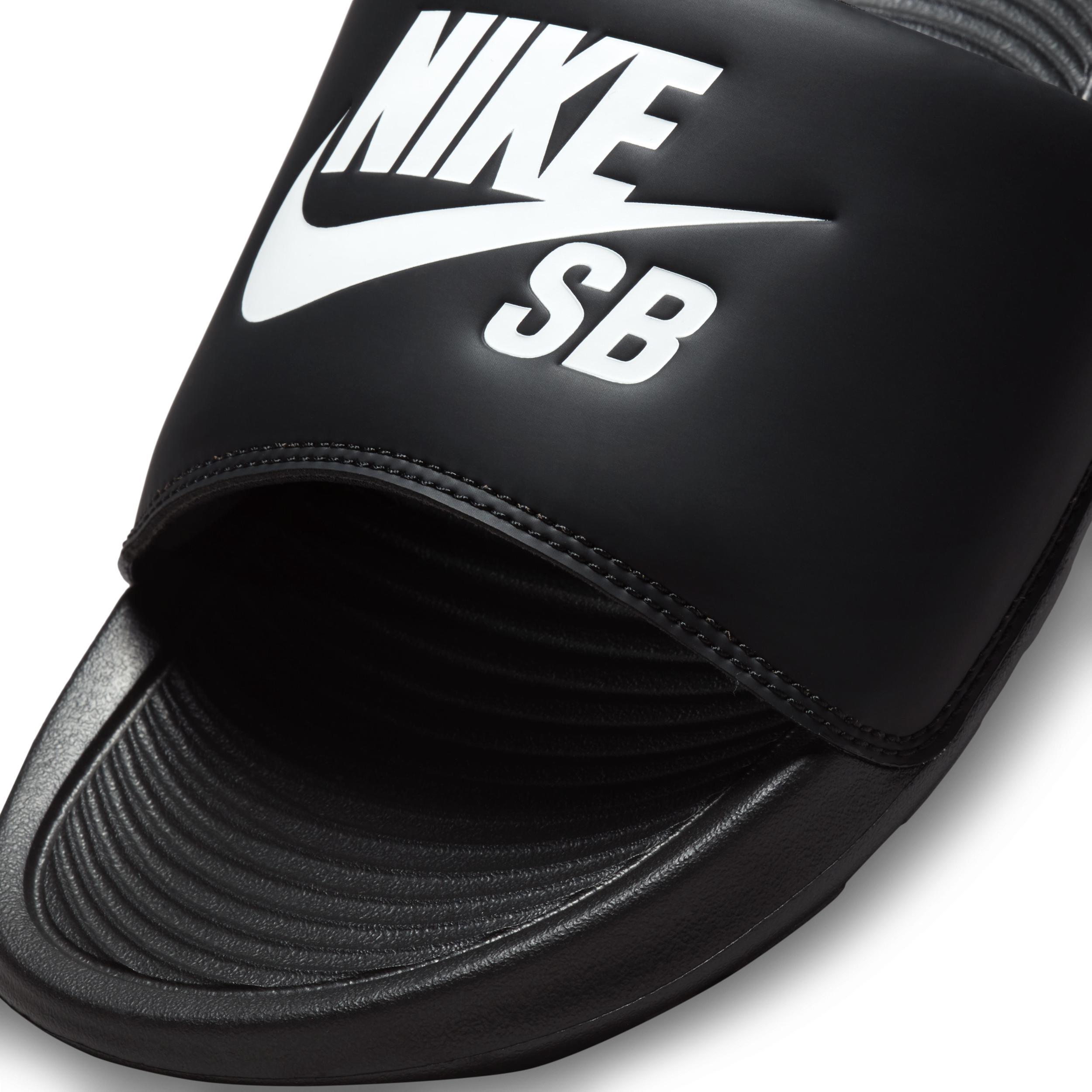 Nike Men's Victori One Slides Product Image