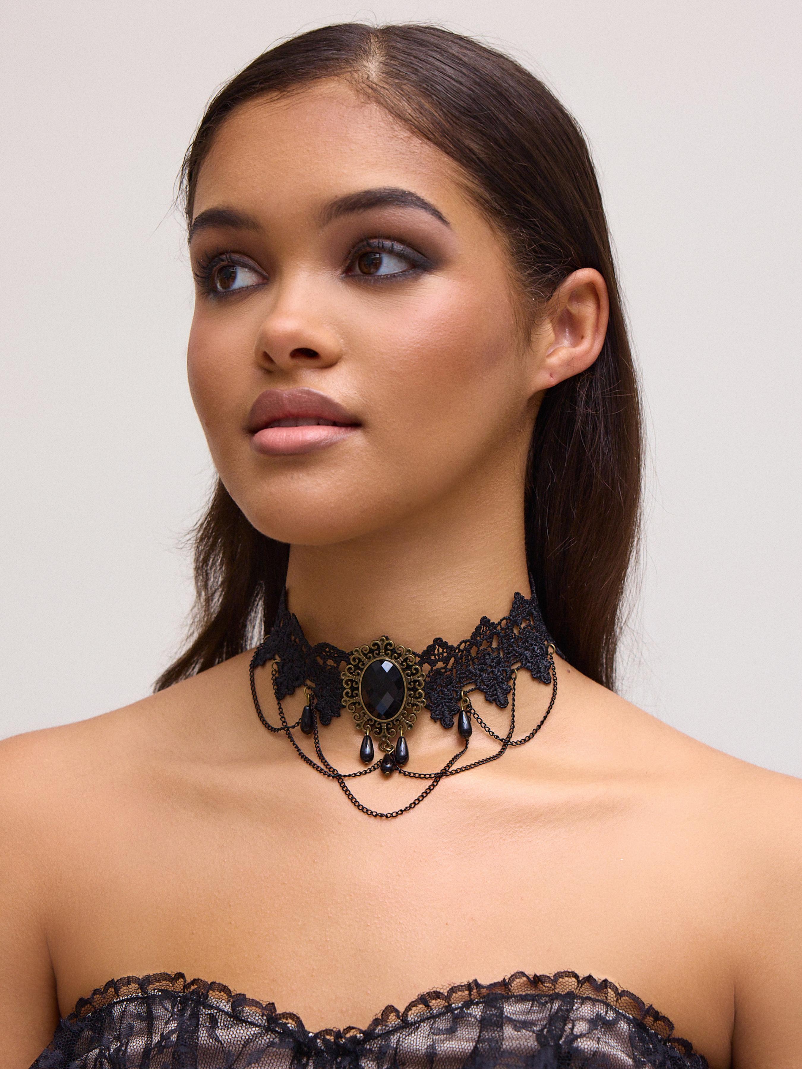 RHINESTONE CHAIN LACE CHOKER Product Image