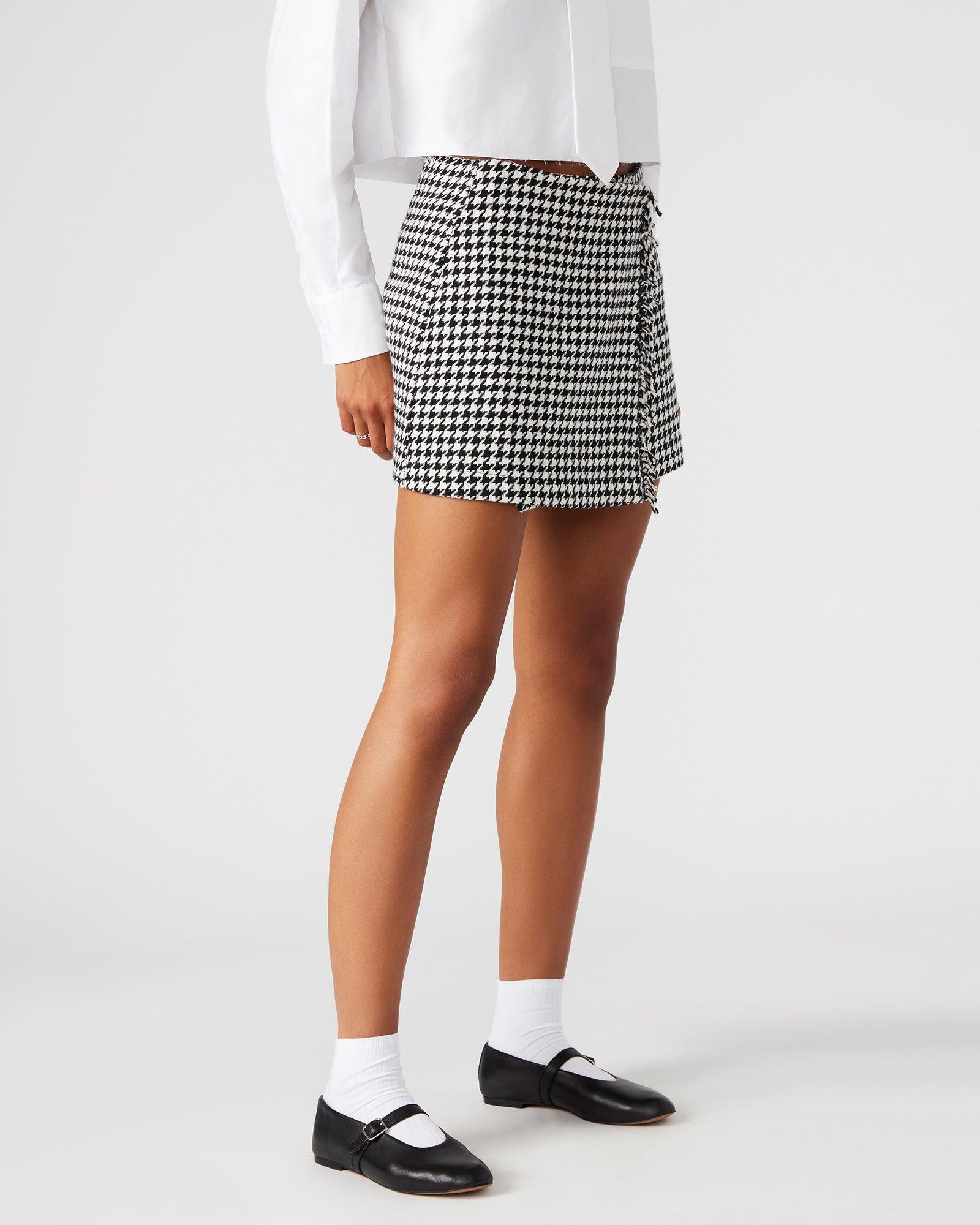 LEON SKIRT BLACK/WHITE Female Product Image