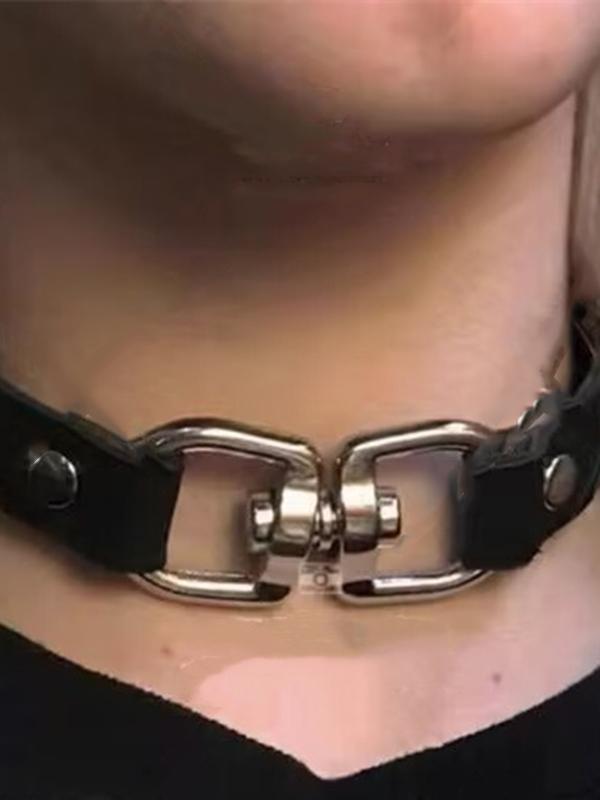 Leather Choker Necklace Product Image