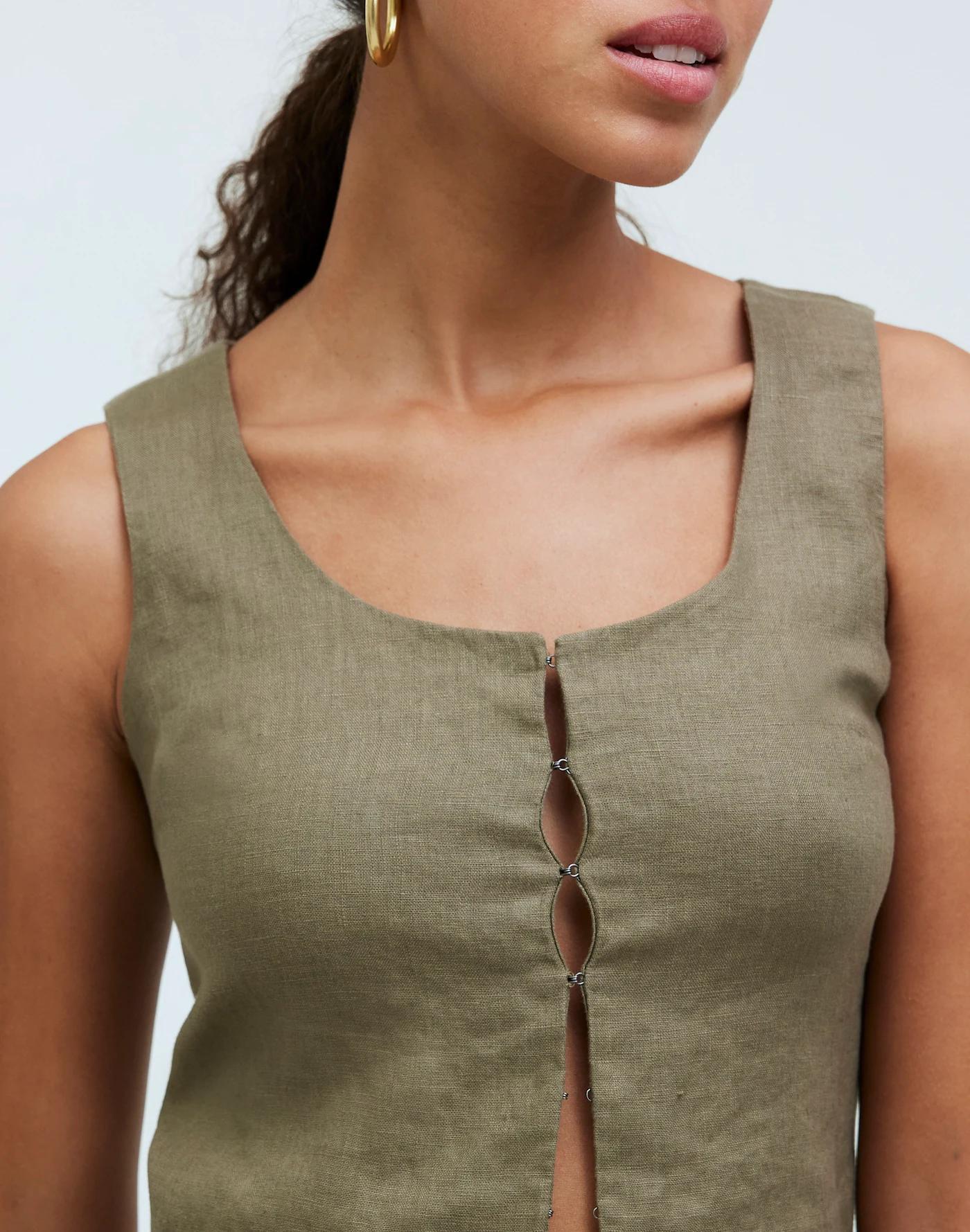 Scoopneck Crop Tank in 100% Linen Product Image