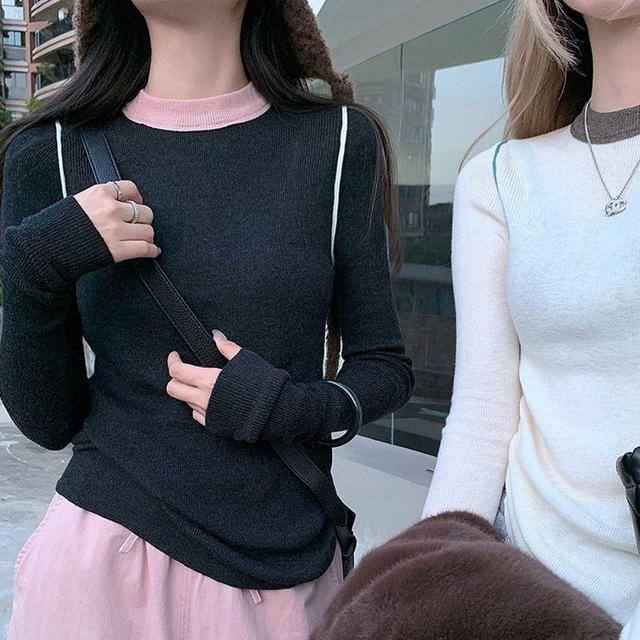 Long-Sleeve Crewneck Plain Knit Top Product Image