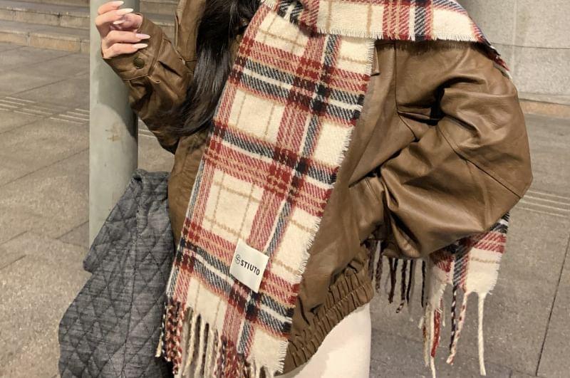 Plaid Applique Fringed Knit Scarf Product Image