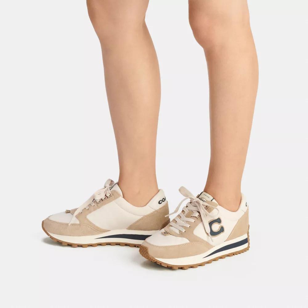 Runner Sneaker Product Image