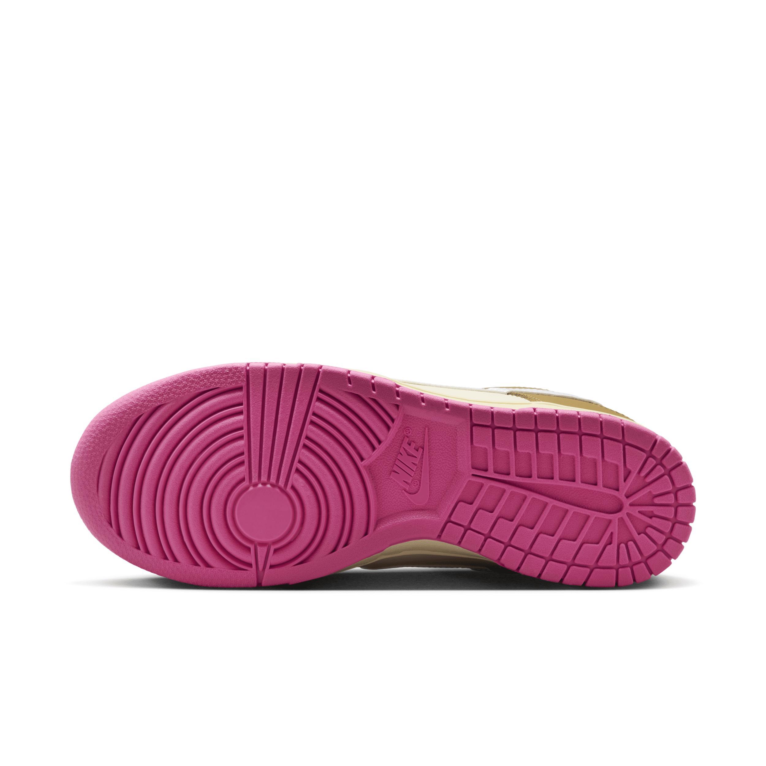 Nike Women's Dunk Low SE Shoes Product Image