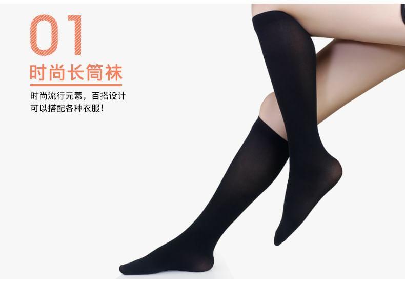 Knee High Socks Product Image