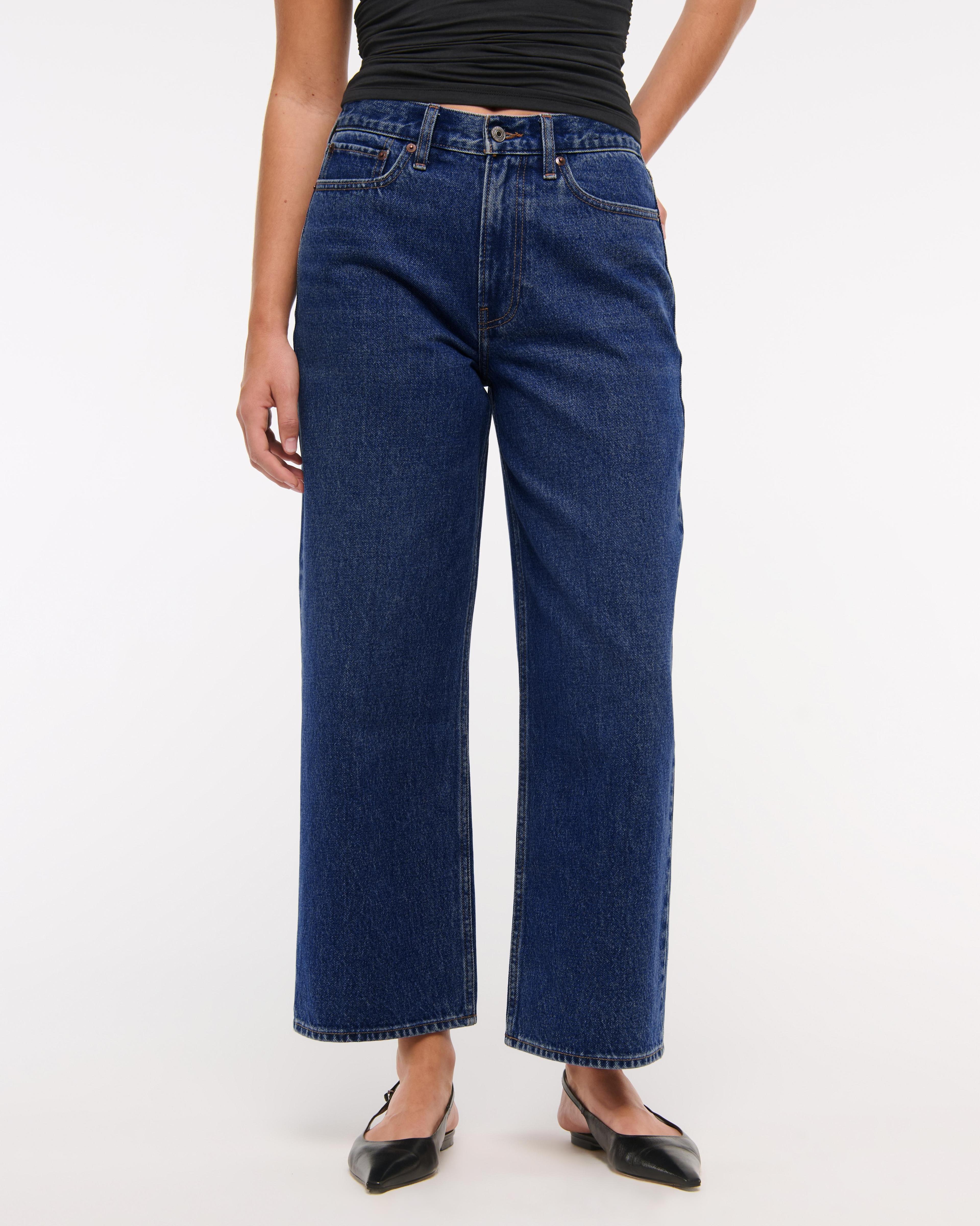 Curve Love Mid Rise Cropped Slouchy Jean Product Image