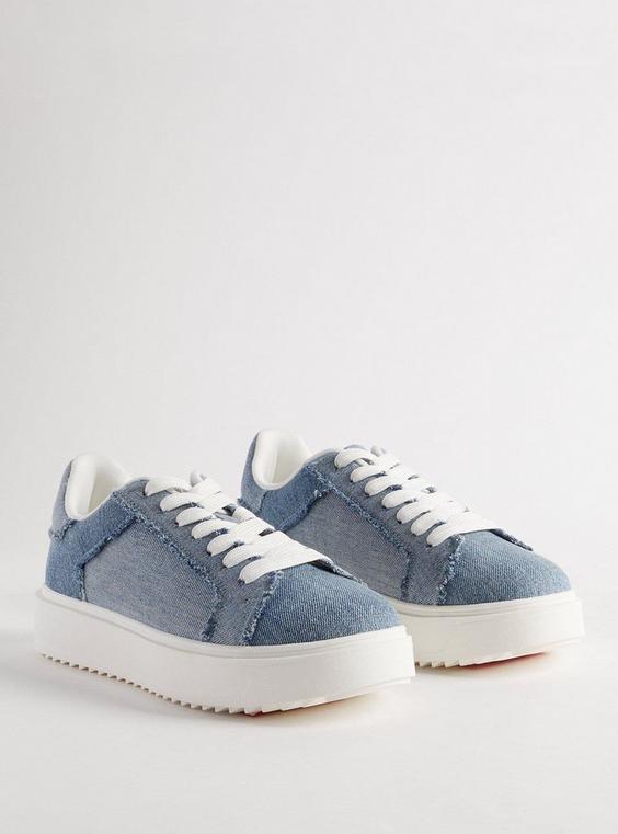 Chunky Lace-Up Sneaker (WW) Product Image