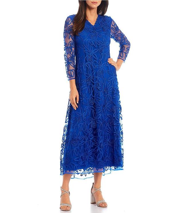 Soulmates Soutche Beaded Floral Lace V-Neck 3/4 Sleeve Waistless Gown Product Image