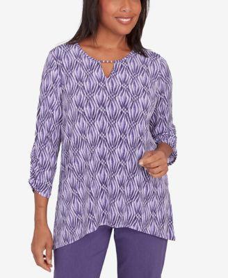 Petite Alfred Dunner Allover Diamond Print V-Neck Top, Womens Purple Product Image