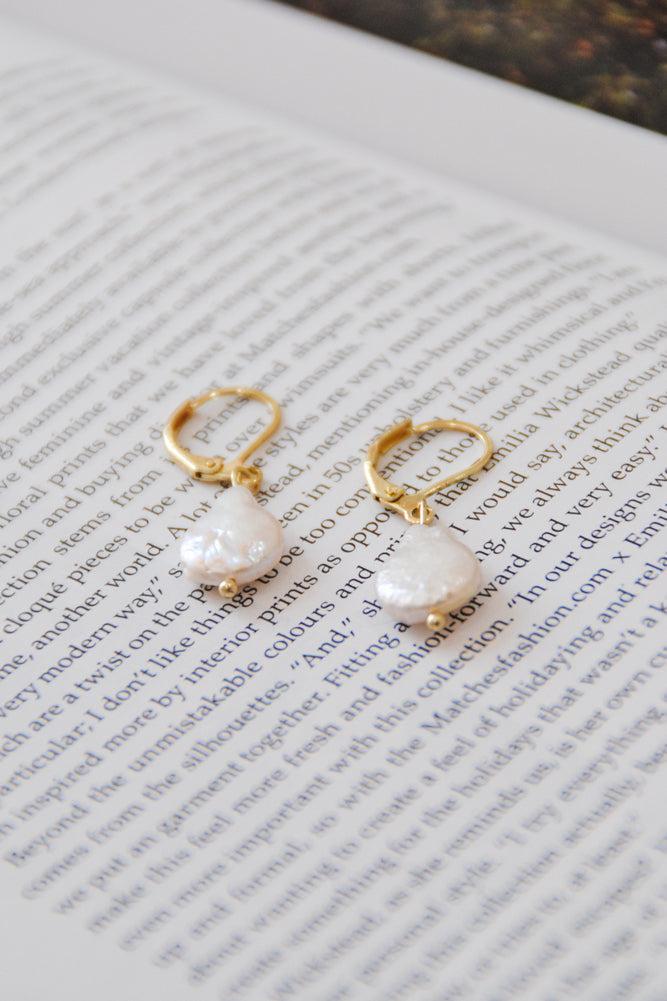 Whisper Of The Heart Earrings Gold And White Product Image