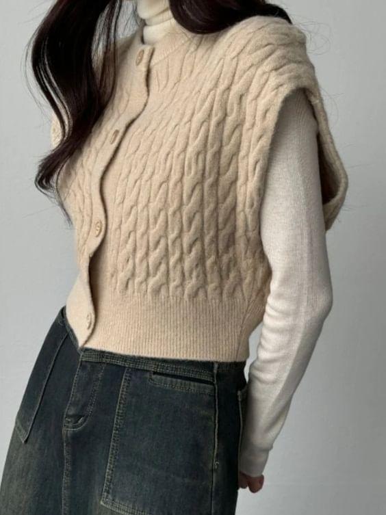 Plain Cable-Knit Vest Product Image