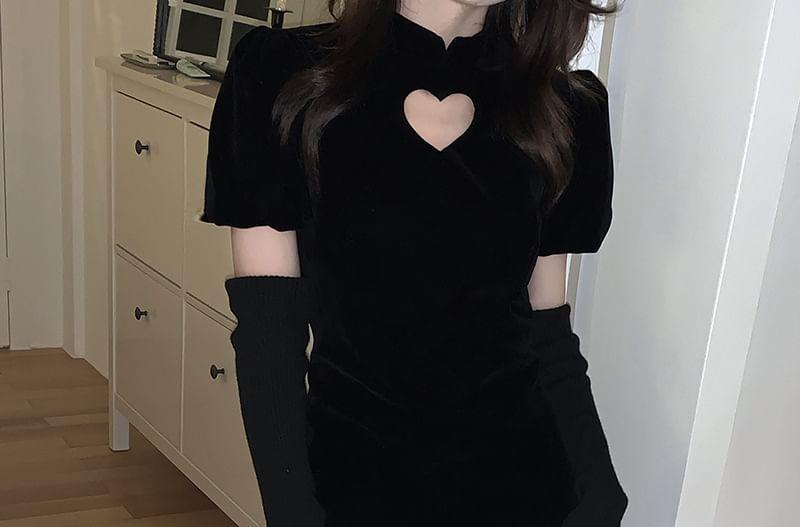 Short-Sleeve Mandarin Collar Plain Heart Cutout Velvet Mini Sheath Dress / Arm Sleeves Product Image