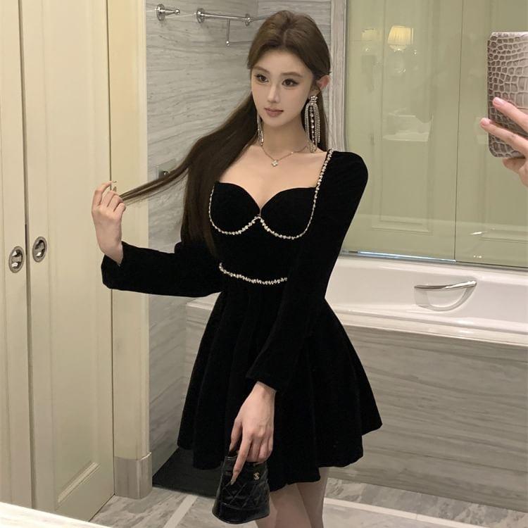 Long-Sleeve Sweetheart Neck Plain Rhinestone Mini A-Line Dress Product Image