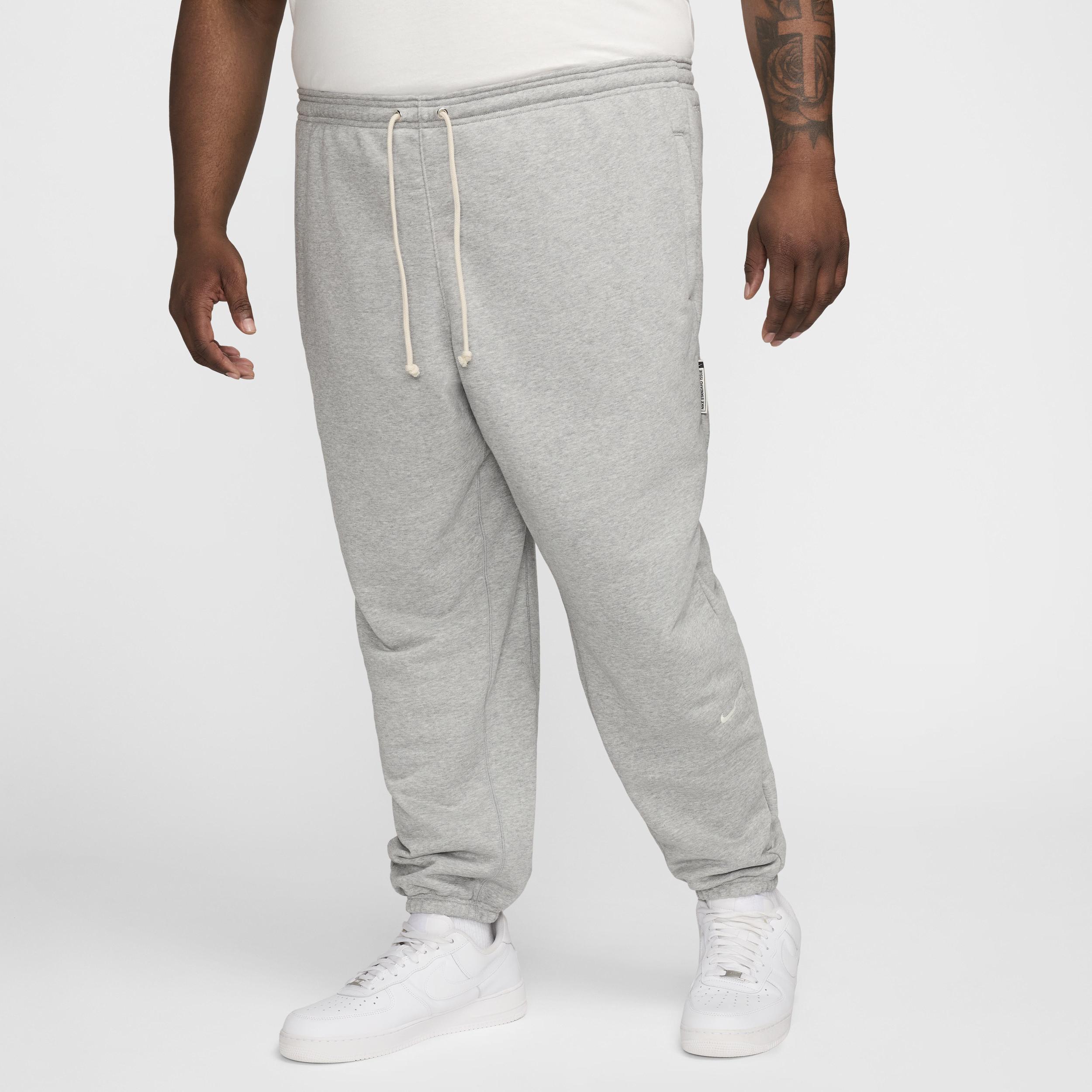 Nike Standard Issue Men's Dri-FIT Basketball Pants Product Image