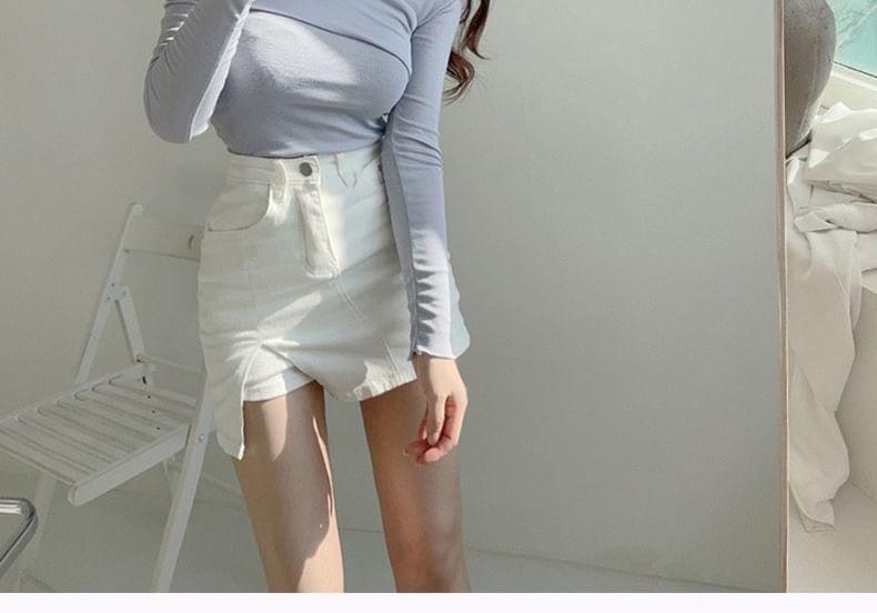 Long-Sleeve Off-Shoulder Plain Asymmetrical Tee Product Image