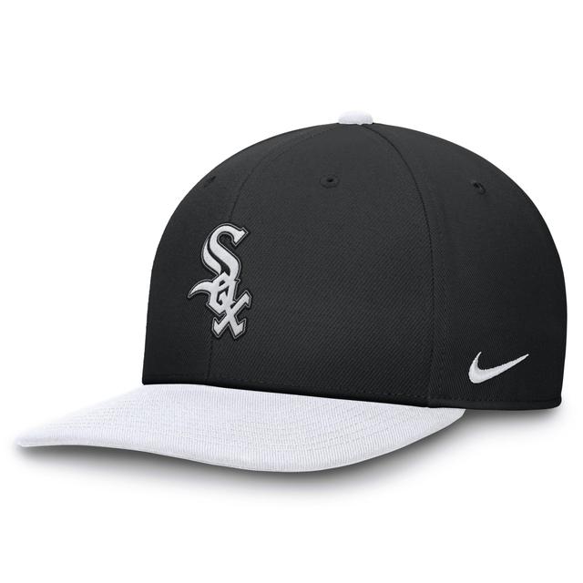 Mens Nike Black/White Chicago White Sox Evergreen Two-Tone Snapback Hat Product Image