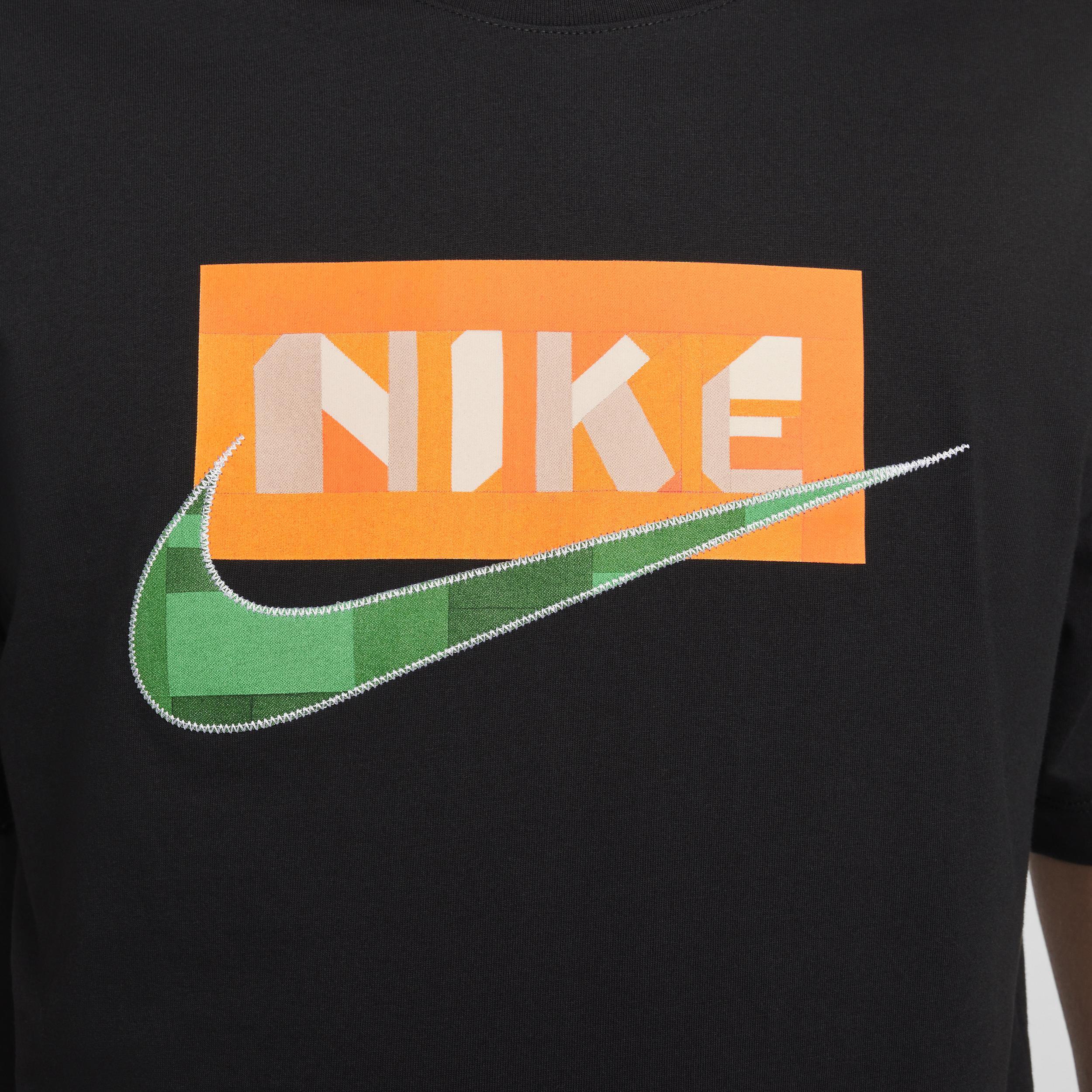 Nike Swoosh Appliqu Graphic T-Shirt Product Image