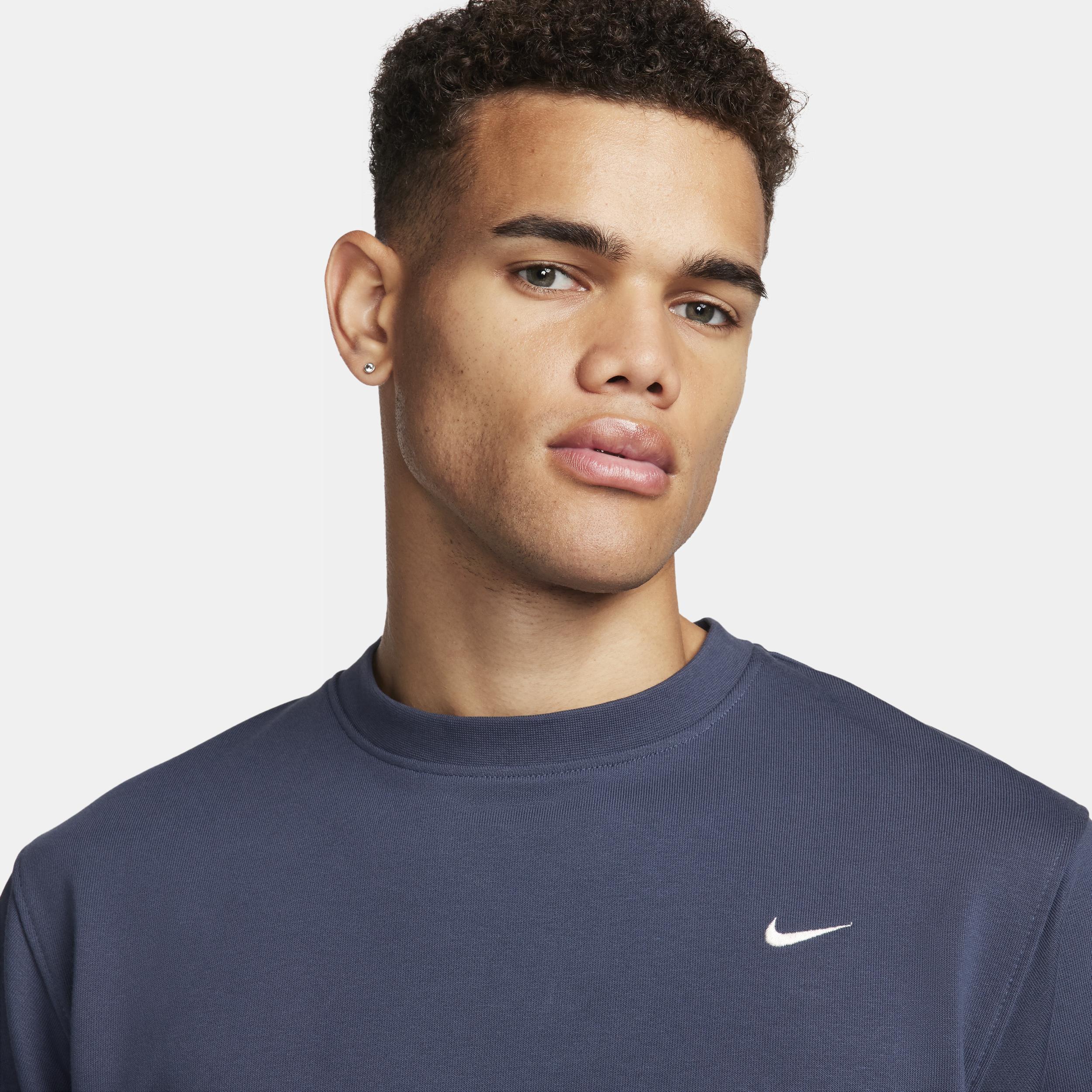 Nike Men's Standard Issue Dri-FIT Crew Basketball Top Product Image