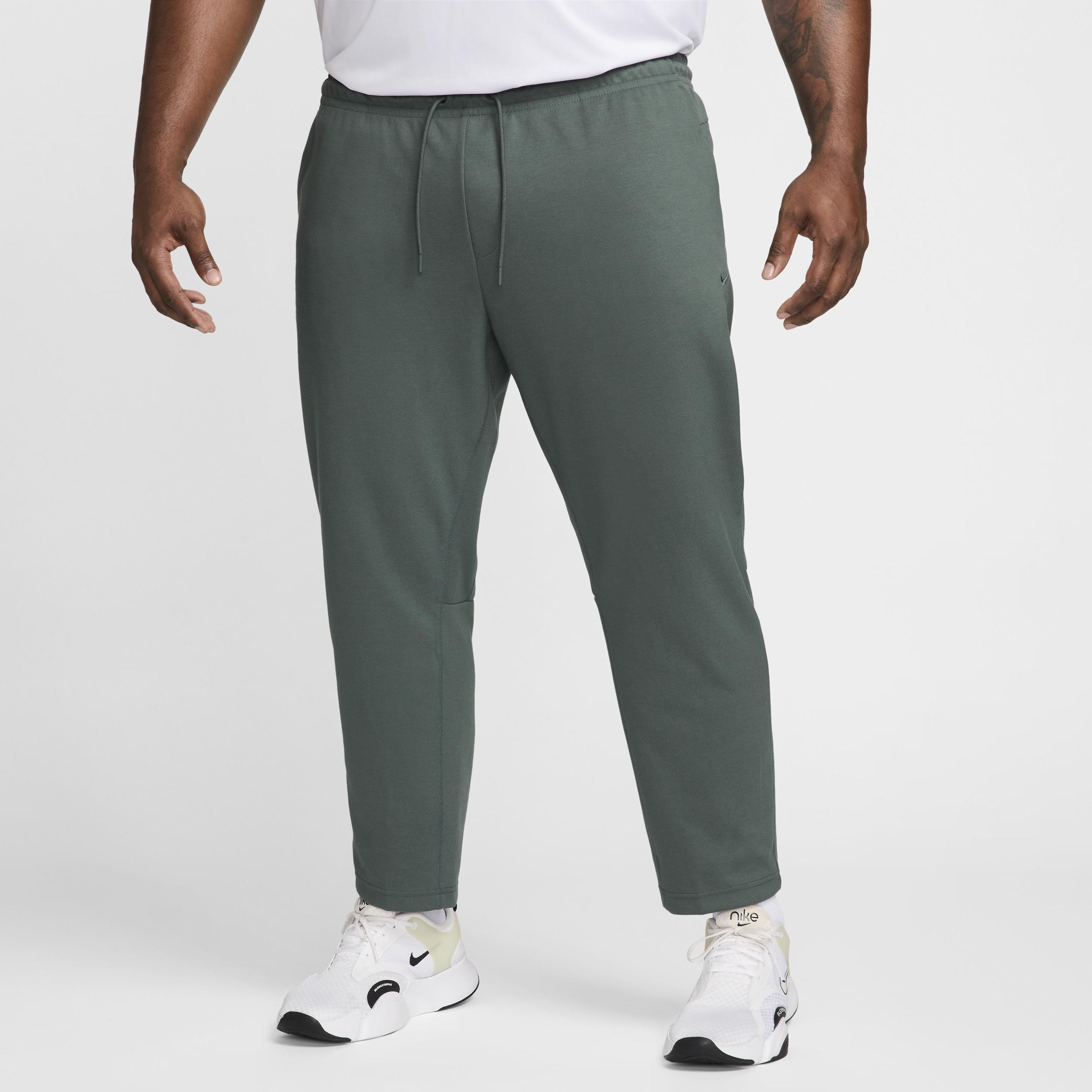 Nike Men's Primary Dri-FIT UV Tapered Versatile Pants Product Image