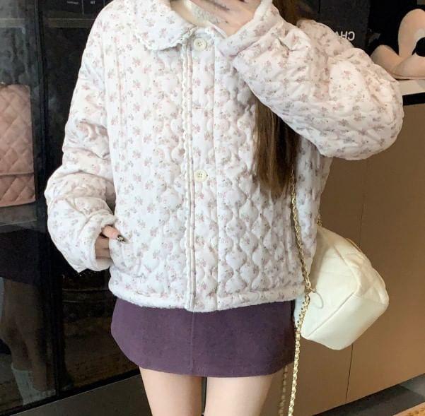 Collar Floral Lace Trim Quilted Button Jacket / Long-Sleeve Mock Neck Plain Tee product image