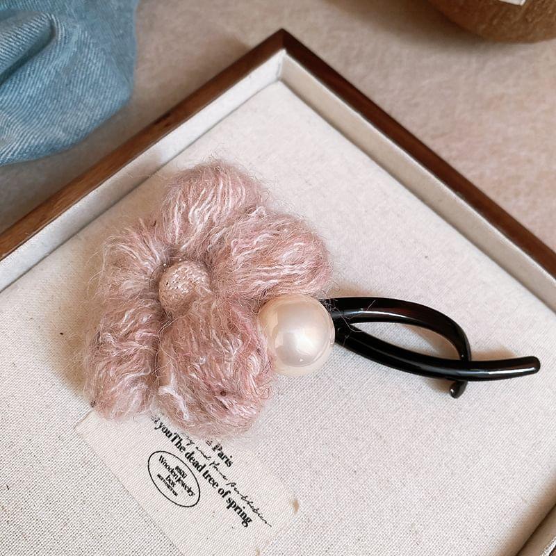 Flower Faux Pearl Hair Clip Product Image