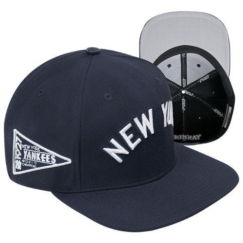 Pro Standard Mens New York Yankees Pro Standard Yankees Retro Classic Snapback Hat - Mens Product Image