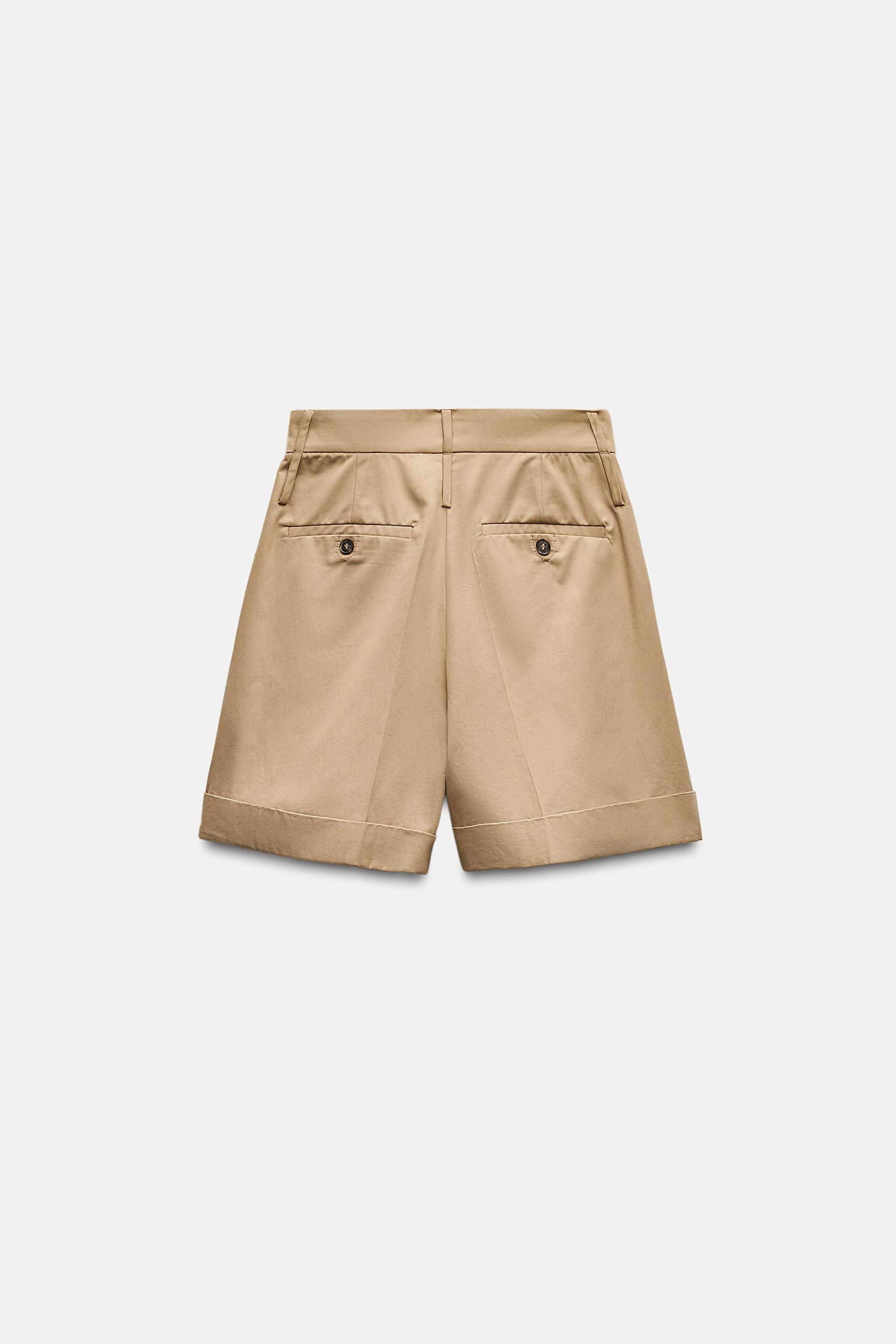 PLEATED SHORTS Product Image