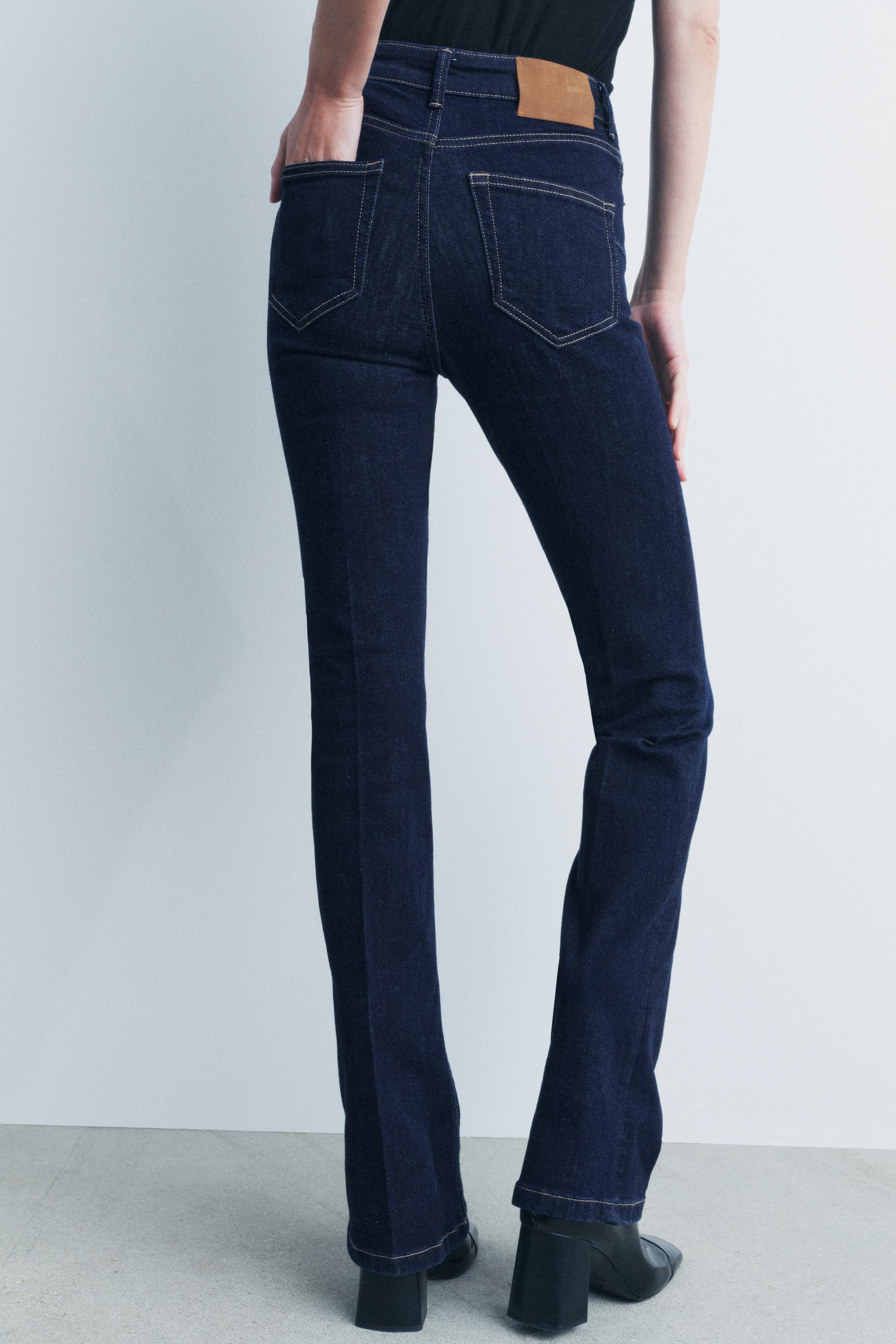 LOW RISE CONTOUR BOOTCUT JEANS ZW COLLECTION Product Image