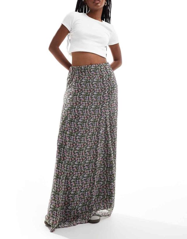 Vero Moda maxi skirt in black ditsy floral print Product Image