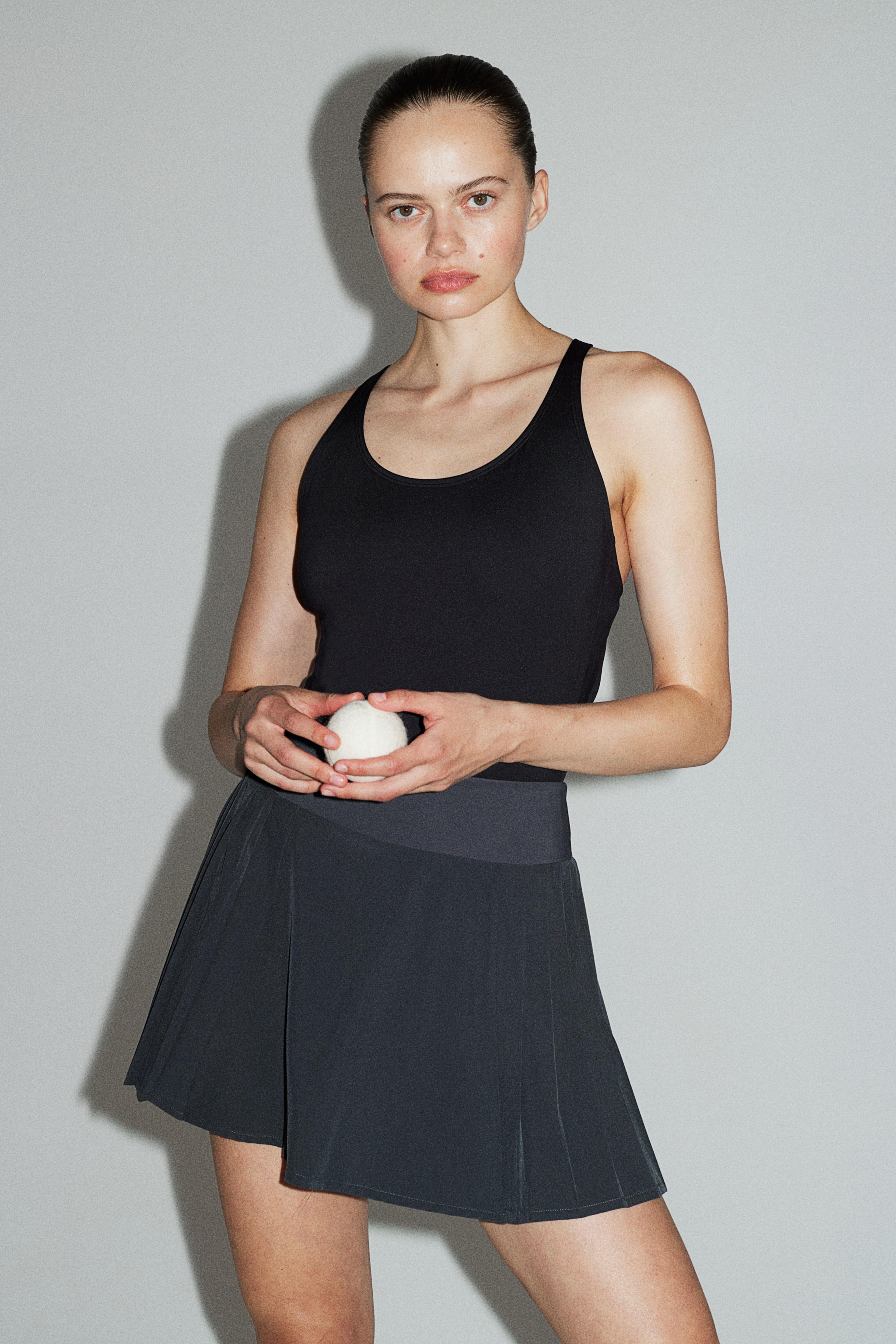 Pleated Tennis Skirt in DryMove™ Product Image