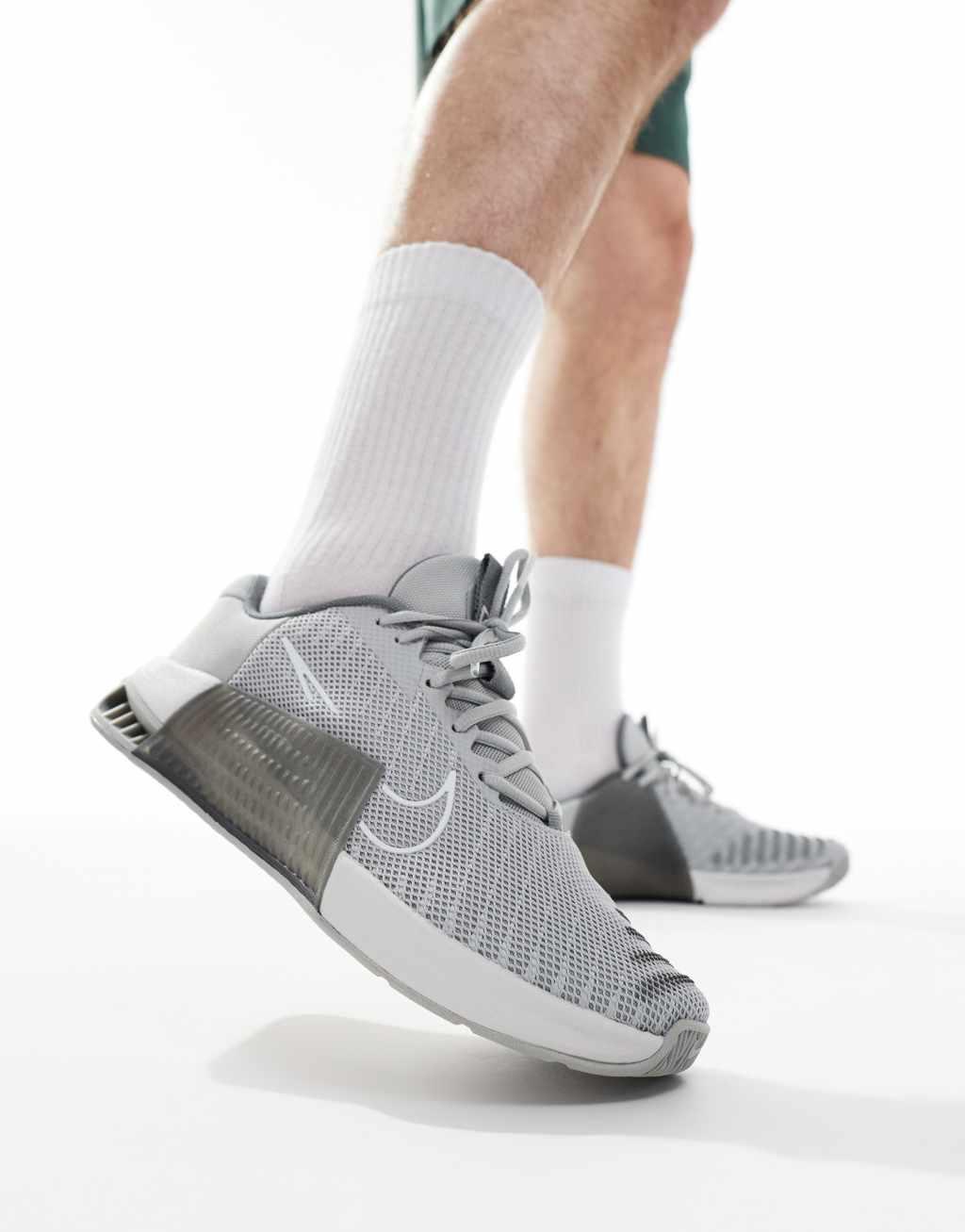 Nike Training Metcon 9 sneakers in light gray Product Image