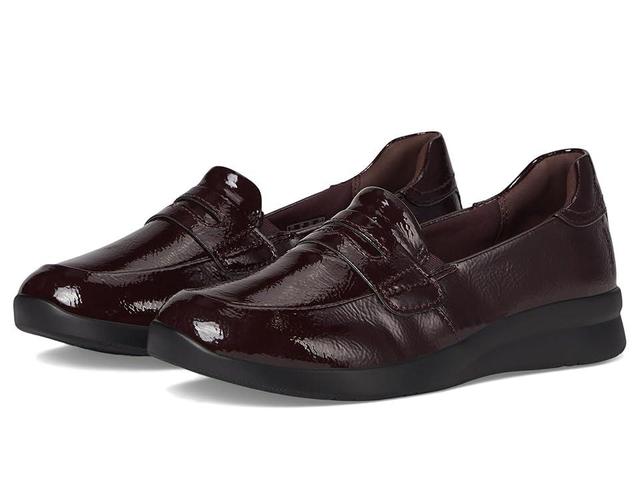 Clarks Ellowyn Penny (Wine Crinkle Patent Synthetic) Women's Flat Shoes Product Image