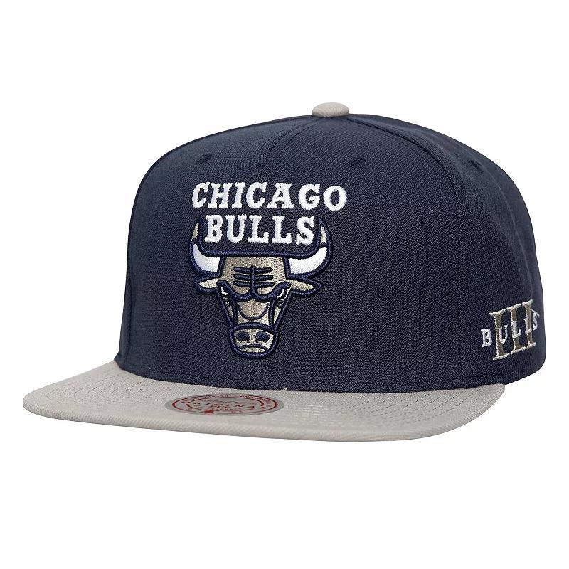 Mens Mitchell & Ness /Gray Chicago Bulls Core III Snapback Hat, Blue Product Image