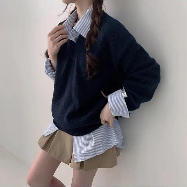 V-Neck Plain Applique Sweater Product Image