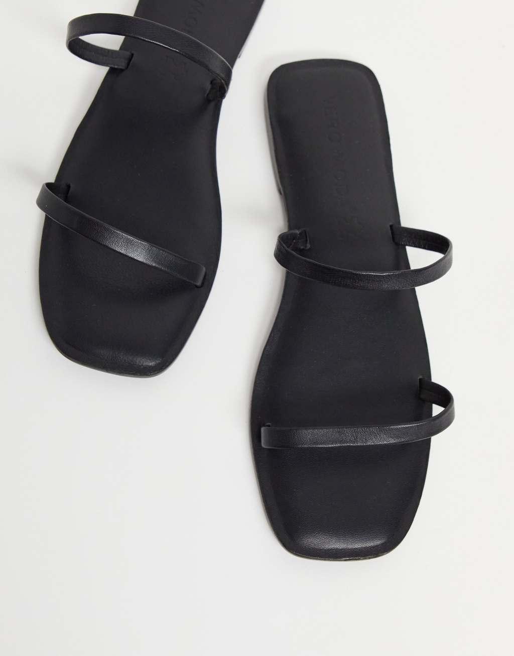 Vero Moda strappy flat sandals in black Product Image