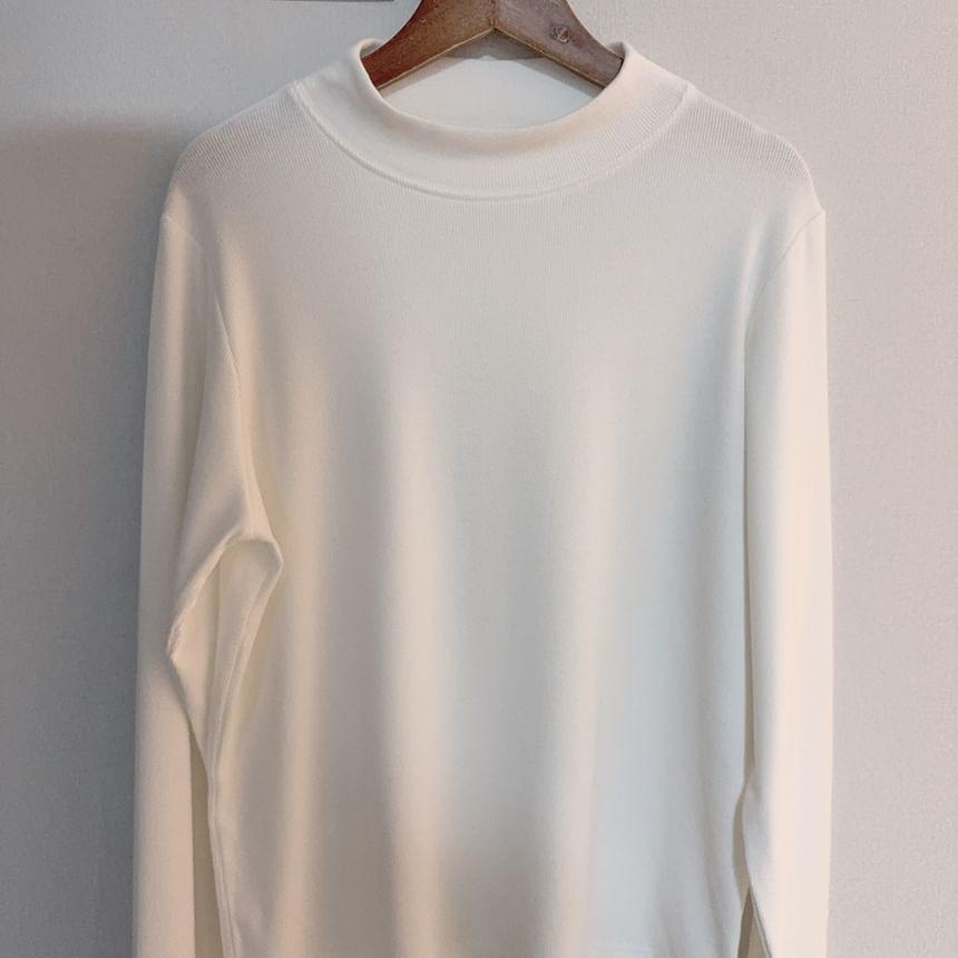 Long Sleeve Mock Neck Plain T-Shirt Product Image