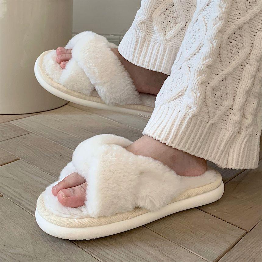 Twist Strap Fluffy Home Slippers Product Image