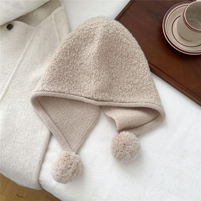 Plain Applique Pom Pom Knit Bonnet Hat  Product Image