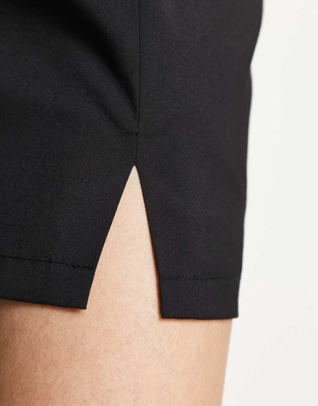 Urban Revivo mini skirt in black Product Image